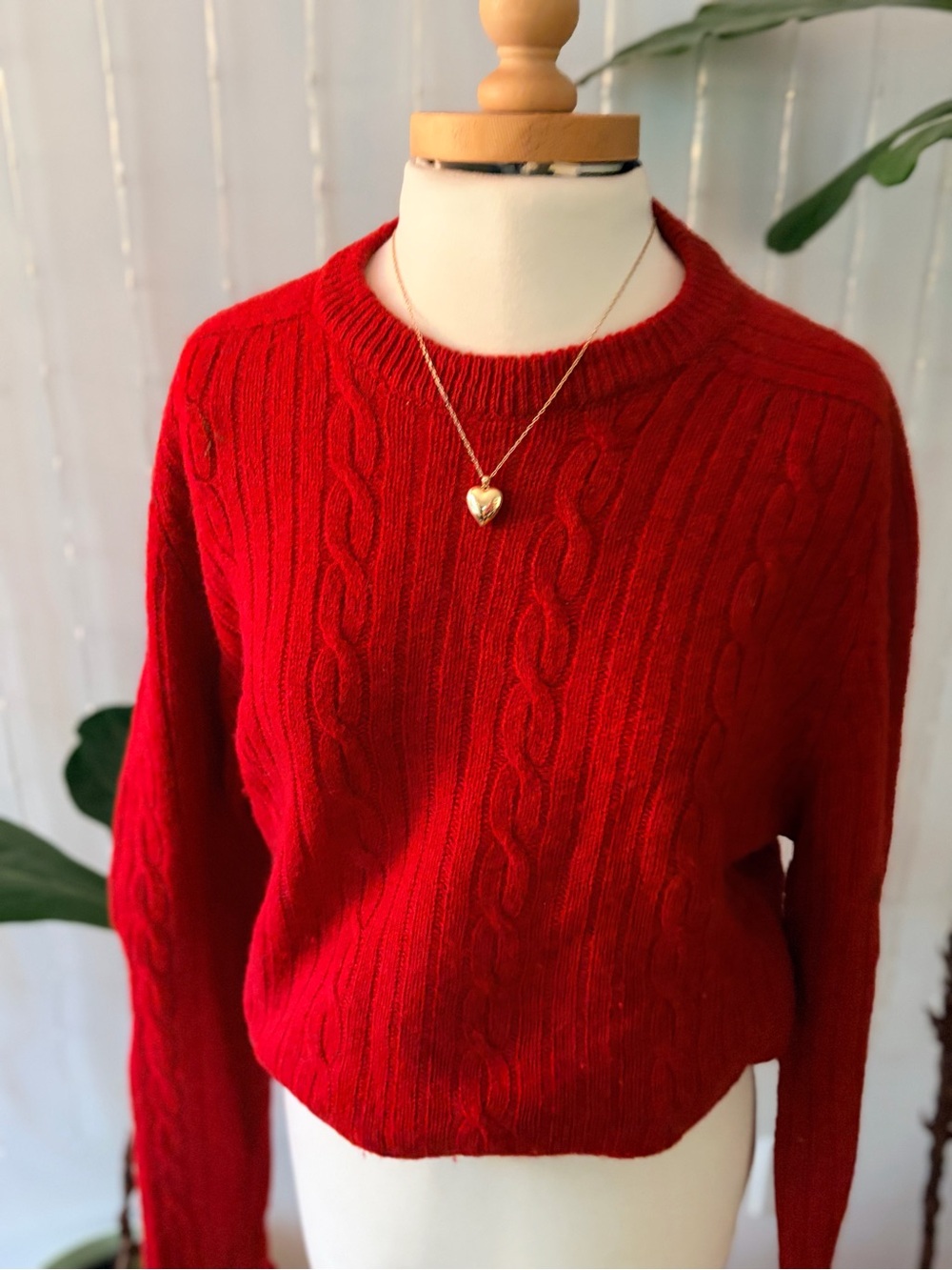 1960s Alan Paine x Bloomingdale’s Vintage Red Shetland Wool Cable Knit Sweater